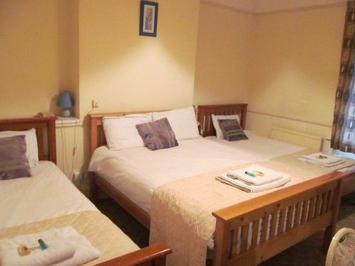 The Pines Guest Accommodation Chippenham  Eksteriør billede