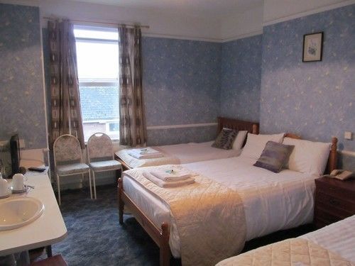 The Pines Guest Accommodation Chippenham  Eksteriør billede