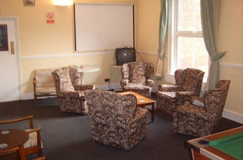 The Pines Guest Accommodation Chippenham  Eksteriør billede