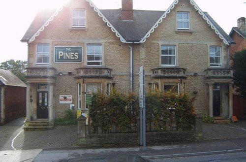 The Pines Guest Accommodation Chippenham  Eksteriør billede